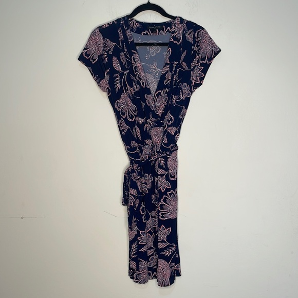 Banana Republic Dresses & Skirts - NWOT Banana Republic blue pink floral wrap dress